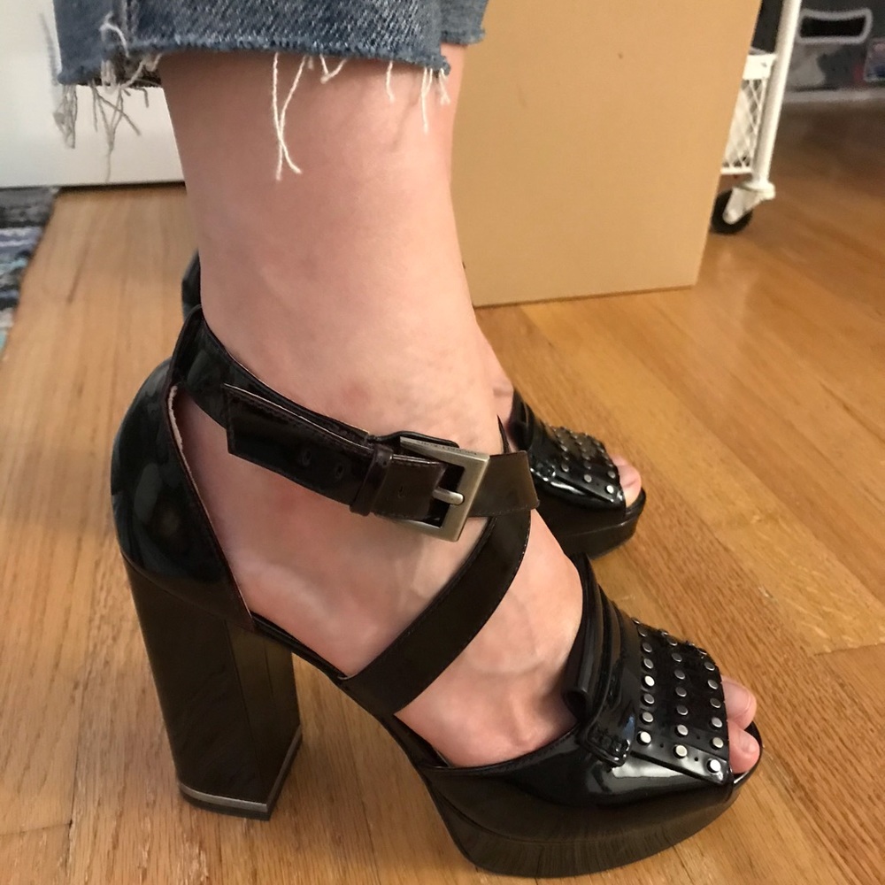 💕Michael Kors Platform Sandal - Picture 2 of 5